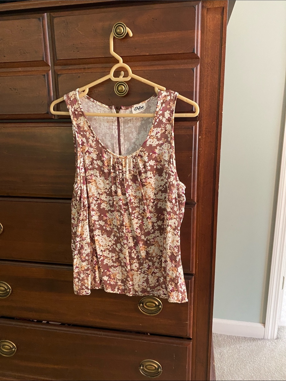 Pulse Floral Scoop Neck Camisole in Mauve and Cream
